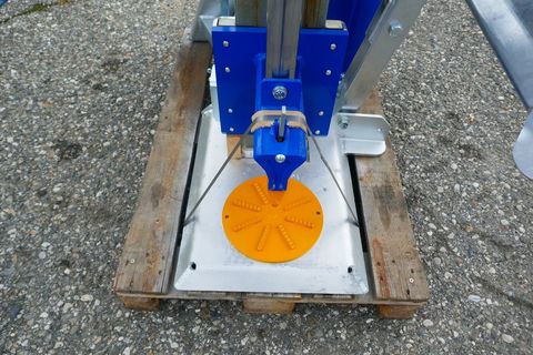 [3600-5923184-4.jpg]