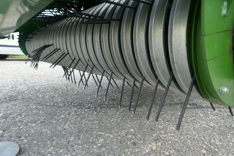 [3600-6069356-4.jpg]