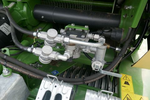 [3600-6069356-5.jpg]