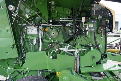 [3600-6116017-12.jpg]