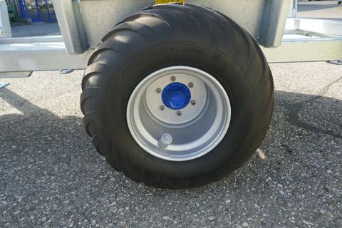 [3600-6130268-11.jpg]