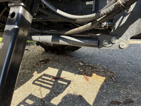 [3600-6157744-12.jpg]