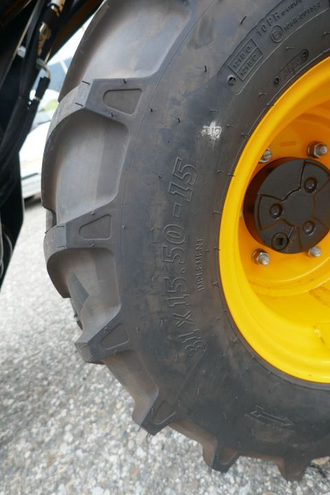 [3600-6243399-4.jpg]