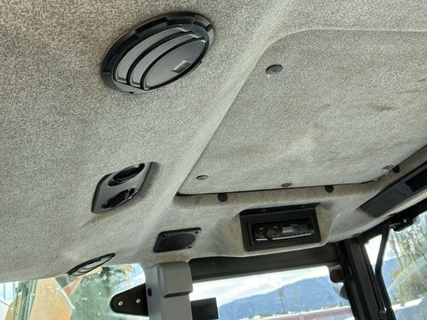 [3600-6278905-5.jpg]