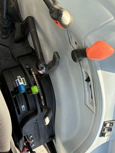 [3600-6278905-6.jpg]