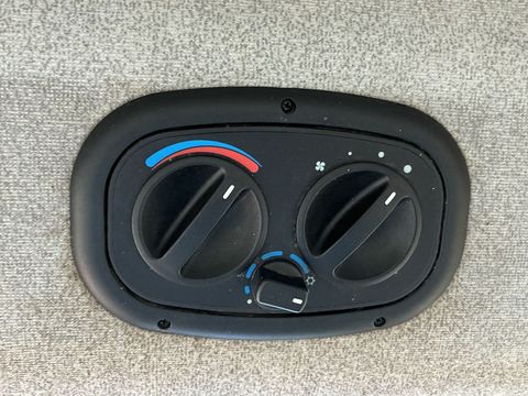 [3600-6293877-6.jpg]