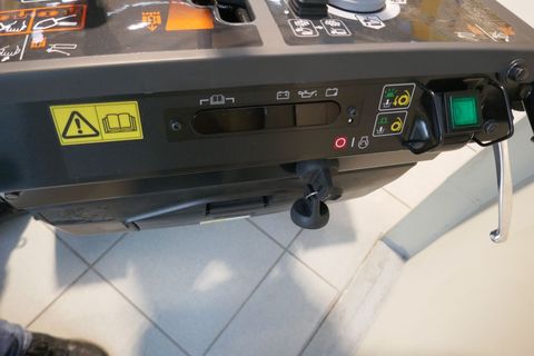 [3600-6386480-8.jpg]