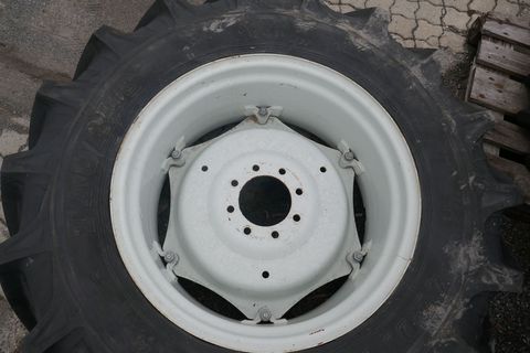 [3600-6391384-3.jpg]