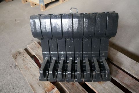 [3600-6395346-3.jpg]