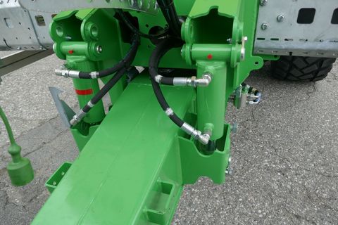 [3600-6430485-7.jpg]