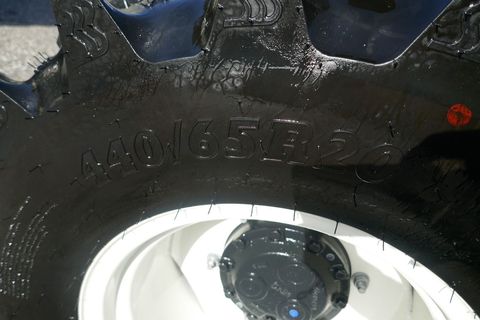 [3600-6440470-6.jpg]