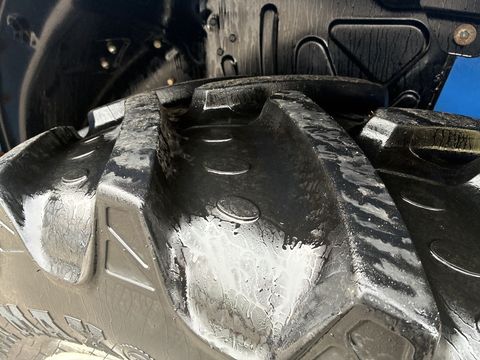 [3600-6477899-16.jpg]