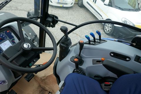 [3600-6526133-7.jpg]