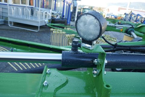 [3600-6550055-10.jpg]