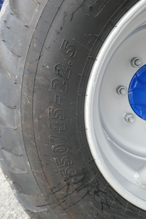 [3600-6559160-3.jpg]