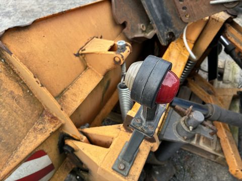 [3600-6685839-3.jpg]