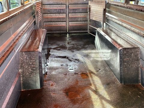 [3600-6743267-4.jpg]