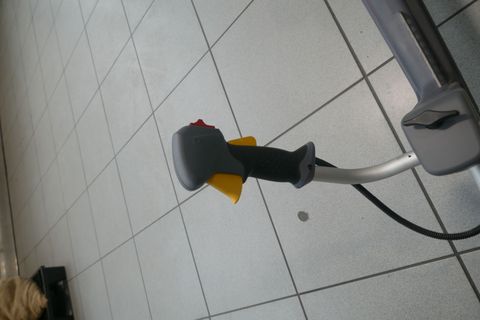 [3600-6745635-3.jpg]