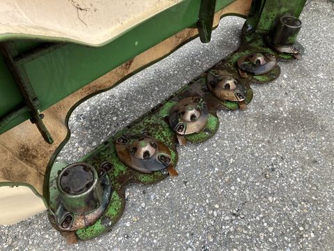 [3600-6750936-4.jpg]