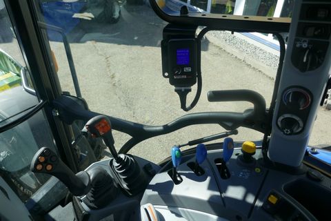 [3600-6750972-10.jpg]