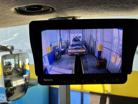 [3600-6750981-5.jpg]