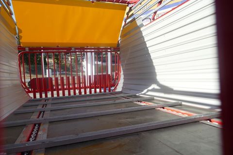 [3600-6757705-6.jpg]