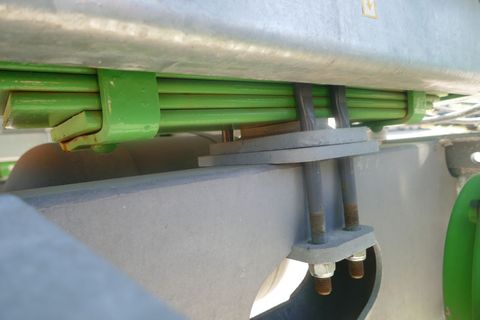 [3600-6757712-10.jpg]