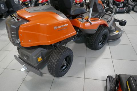 [3600-6884427-6.jpg]