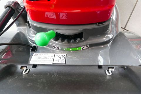 [3600-6933838-5.jpg]