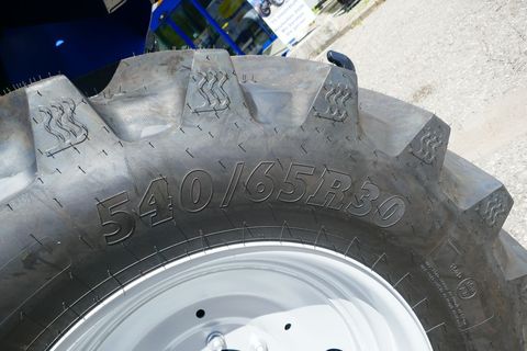 [3600-7162935-3.jpg]