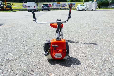 [3600-7171924-4.jpg]