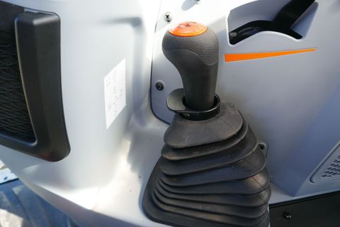 [3600-7224195-9.jpg]