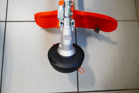 [3600-7346102-5.jpg]