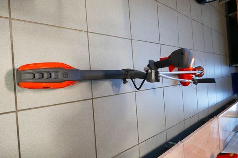 [3600-7482629-7.jpg]