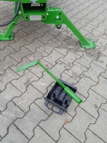 [4079-3317190-6.jpg]