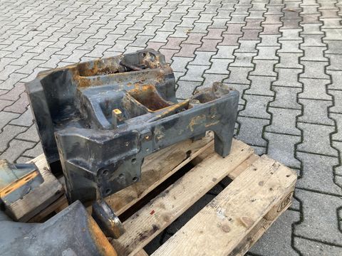 [4079-3968379-6.jpg]