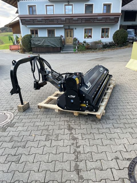 [4079-6403277-4.jpg]