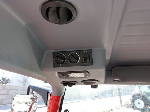 [6032-4876842-8.jpg]