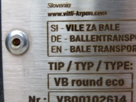 [7455-4366276-3.jpg]