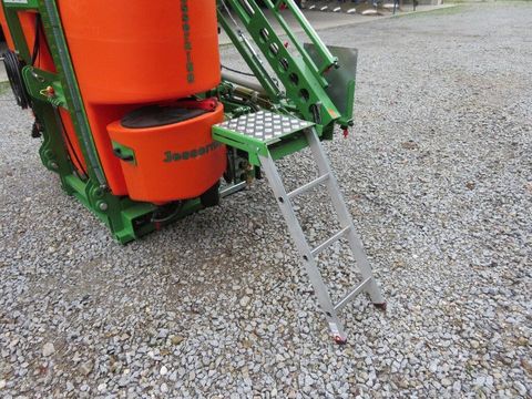 [7455-4572830-12.jpg]