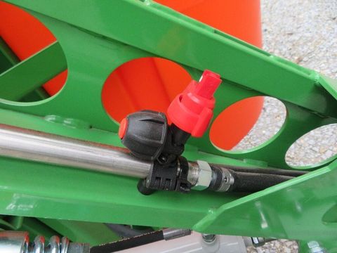 [7455-4572830-9.jpg]