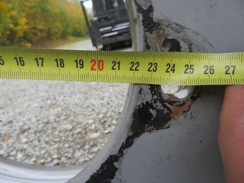 [7455-4644371-8.jpg]