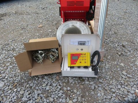 [7455-5462768-5.jpg]