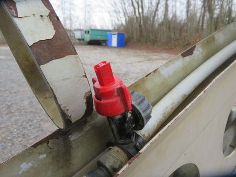 [7455-6518670-8.jpg]