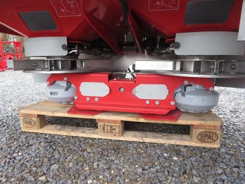 [7455-6689863-10.jpg]