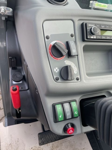 [3186-3473844-4.jpg]