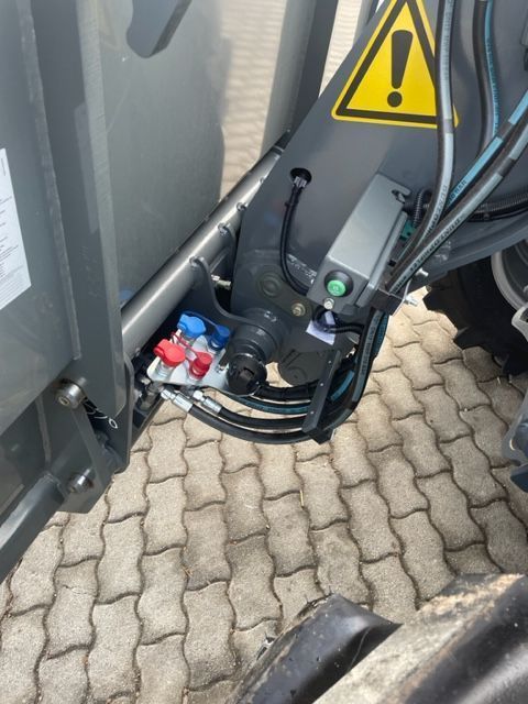 [3186-3473844-6.jpg]