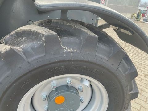 [3186-3473844-8.jpg]