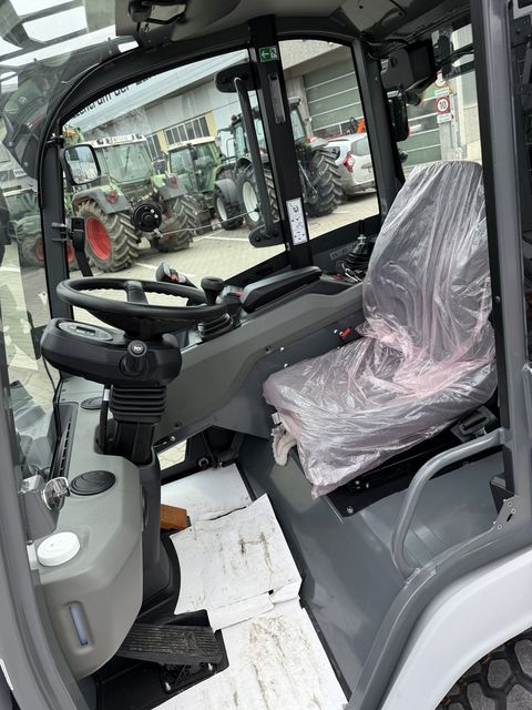 [3186-5227825-3.jpg]