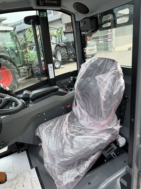 [3186-5227825-4.jpg]